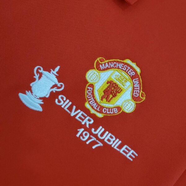 Manchester United Retro Jersey 1977