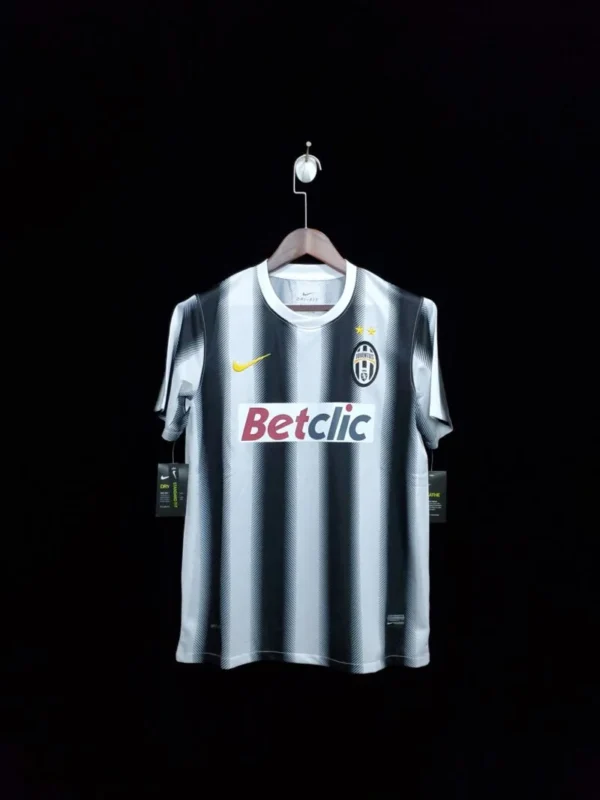 Juventus Retro Jersey 11/12